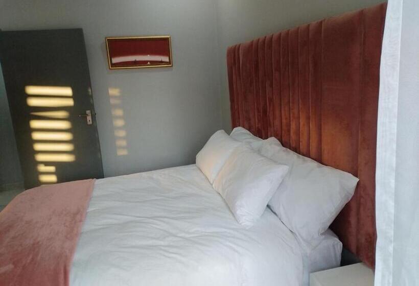 Номер Deluxe, Luyana Guesthouse