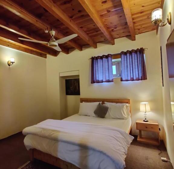 اتاق لوکس, The Vintage Guest House Skardu