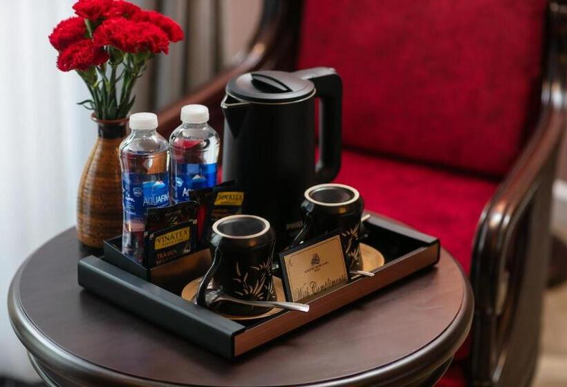 سوییت لوکس, Acoustic Premium Hotel & Spa