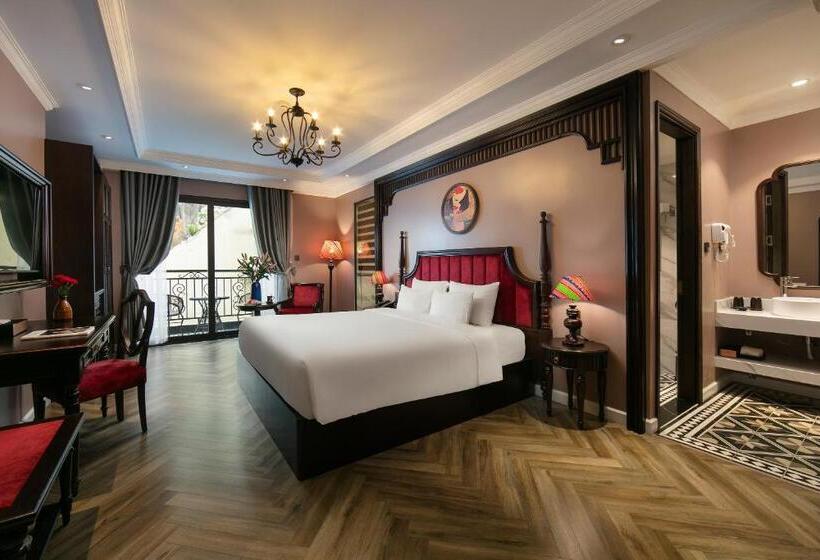 سوییت خانوادگی, Acoustic Premium Hotel & Spa