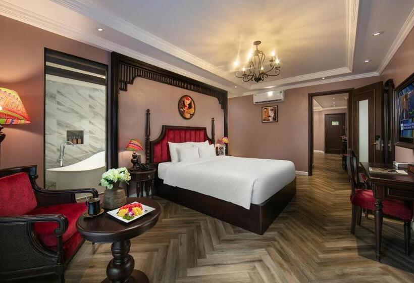 سوییت خانوادگی, Acoustic Premium Hotel & Spa