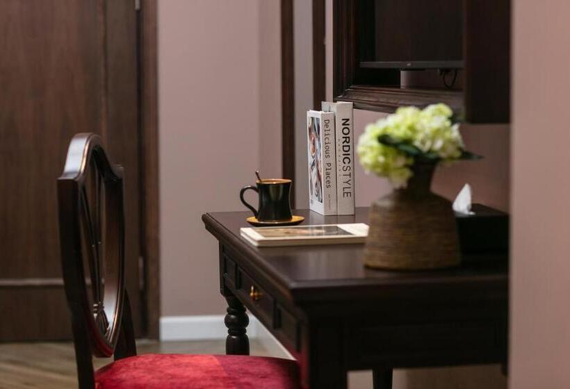 سوئیت با بالکن, Acoustic Premium Hotel & Spa