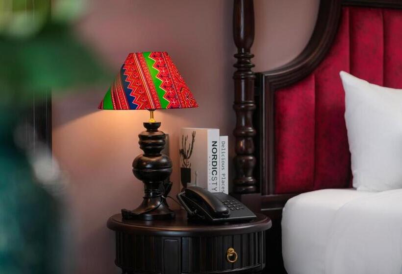 سوئیت با بالکن, Acoustic Premium Hotel & Spa