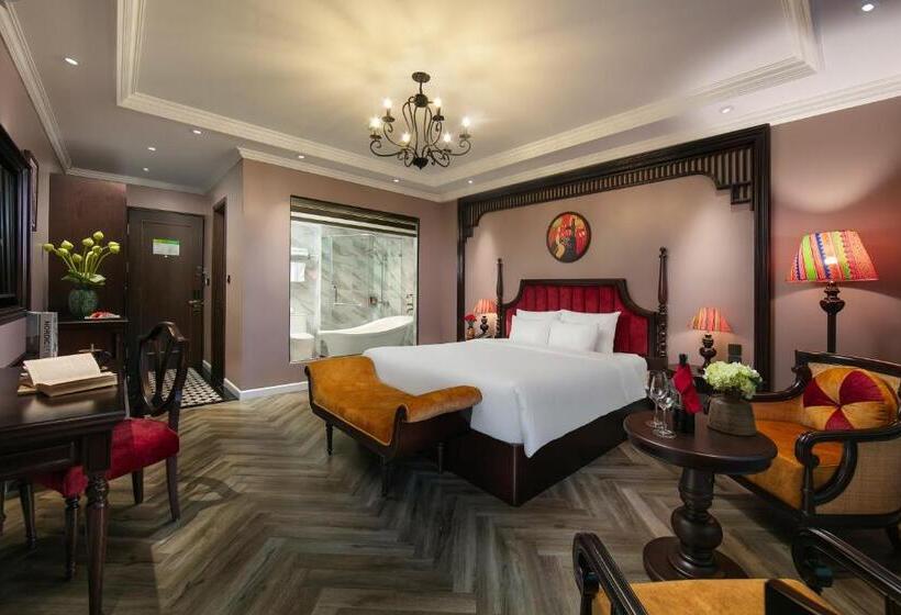 مجموعه ویستا شهر, Acoustic Premium Hotel & Spa