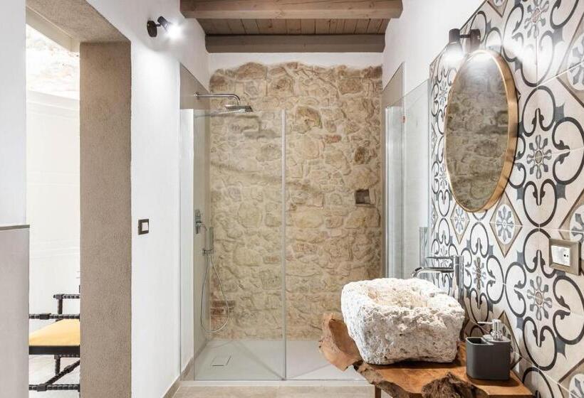 オーシャンビュースタンダードルーム, Casale Micale