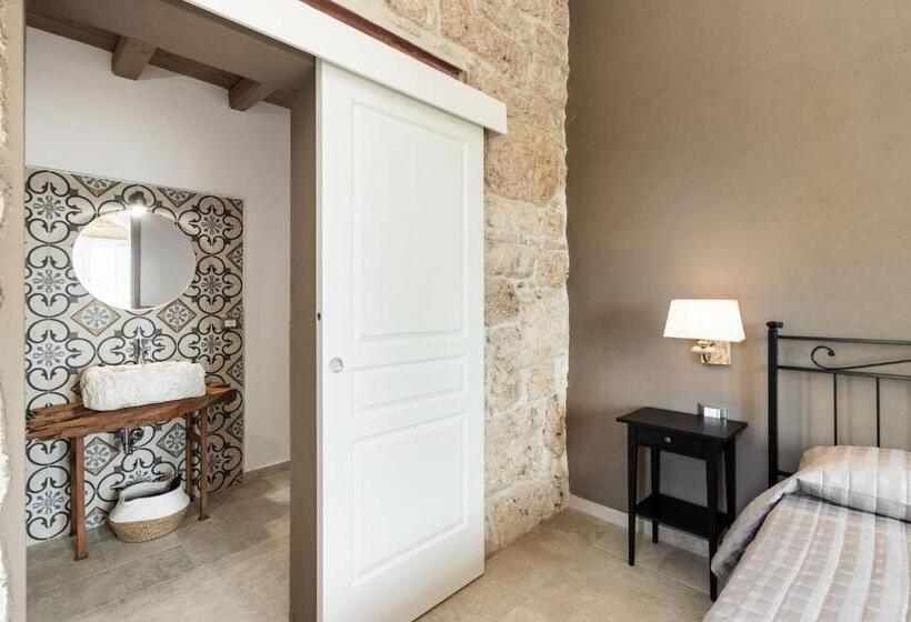 オーシャンビュースタンダードルーム, Casale Micale