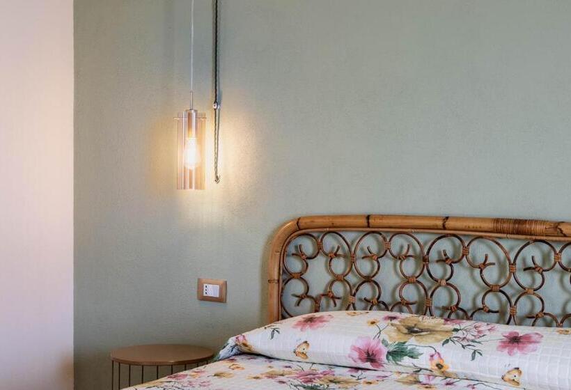 デラックスルーム, Casale Micale