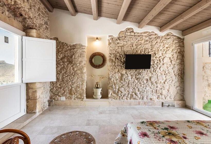 デラックスルーム, Casale Micale