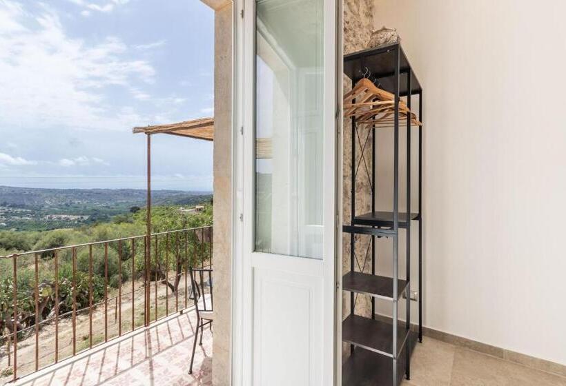 バルコニー付きデラックスルーム, Casale Micale