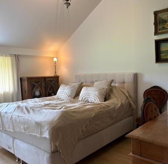 带共用浴室的标准房间, Herkkumäen Navetta