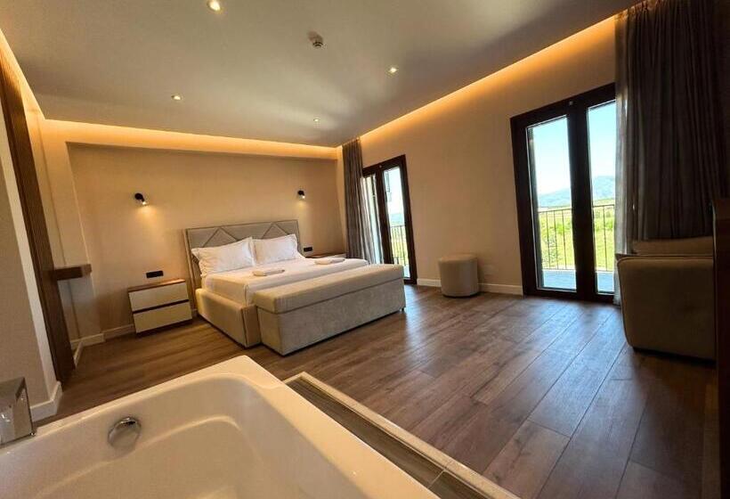 Junior Suite Vista Montagna, Vila Ami