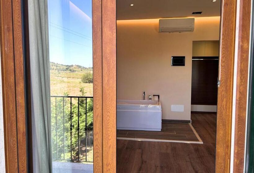 Junior Suite Vista Montagna, Vila Ami