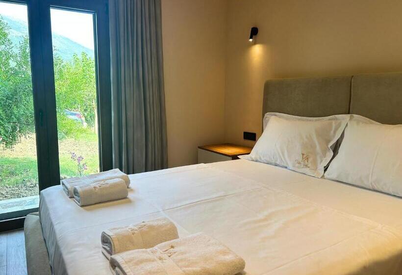 Camera Quadrupla Standard Vista Giardino, Vila Ami