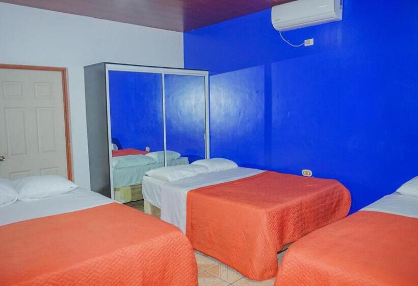 غرفة عائلية, Y Restaurante Punta Diamantes