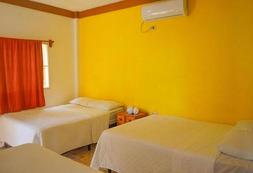 غرفة عائلية, Y Restaurante Punta Diamantes