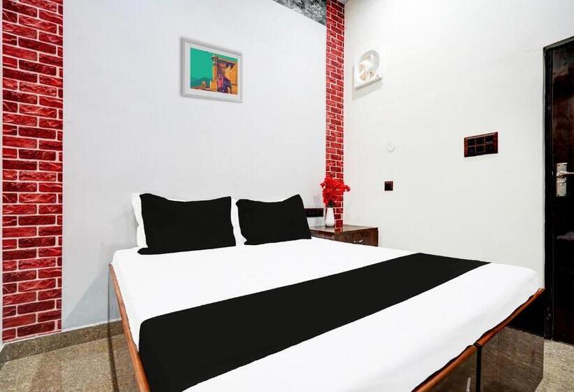 חדר קלאסי לשלושה, Oyo Hotel Guru