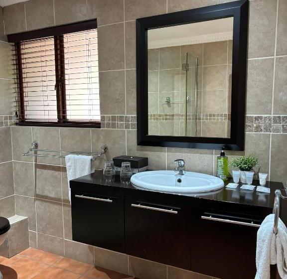 غرفة ديلوكس سرير كينج, Accommodation Bedfordview   Hethersett Guesthouse