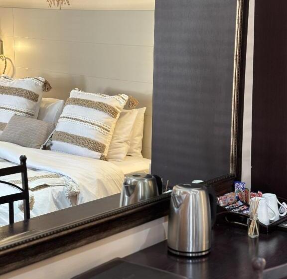 غرفة سوبيريور سرير كينج, Accommodation Bedfordview   Hethersett Guesthouse