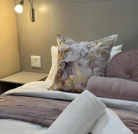 Семейный Номер Вид на Сад, Accommodation Bedfordview   Hethersett Guesthouse