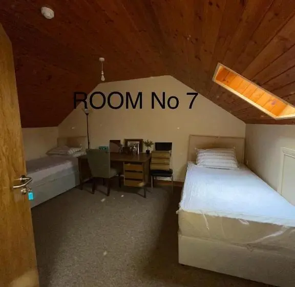 バス共有のスタンダードルーム, Andante Guesthouse Kencare Limited