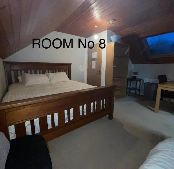 バス共有のスタンダードルーム, Andante Guesthouse Kencare Limited
