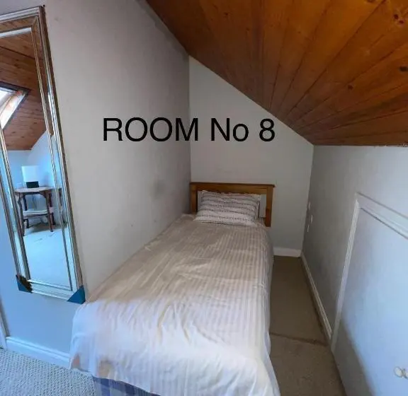 バス共有のスタンダードルーム, Andante Guesthouse Kencare Limited