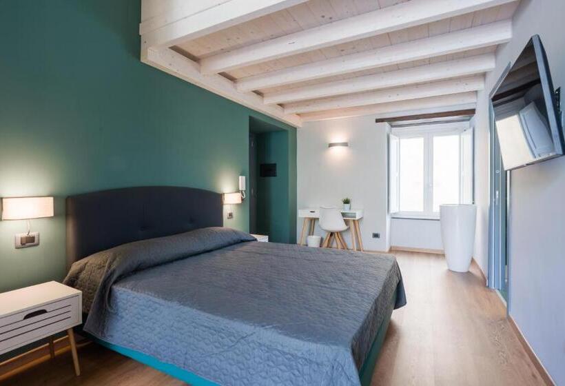 חדר סטנדרט עם מיטת קינג, Domus Xenia