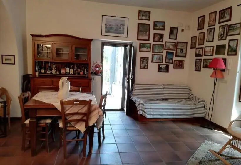 デラックスルーム, Scacciapensieri S Home