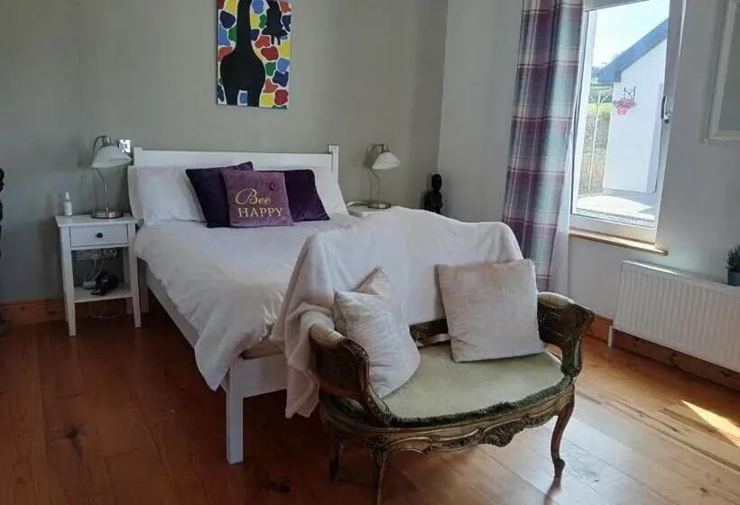 スタンダードルーム, Tinnock B&b