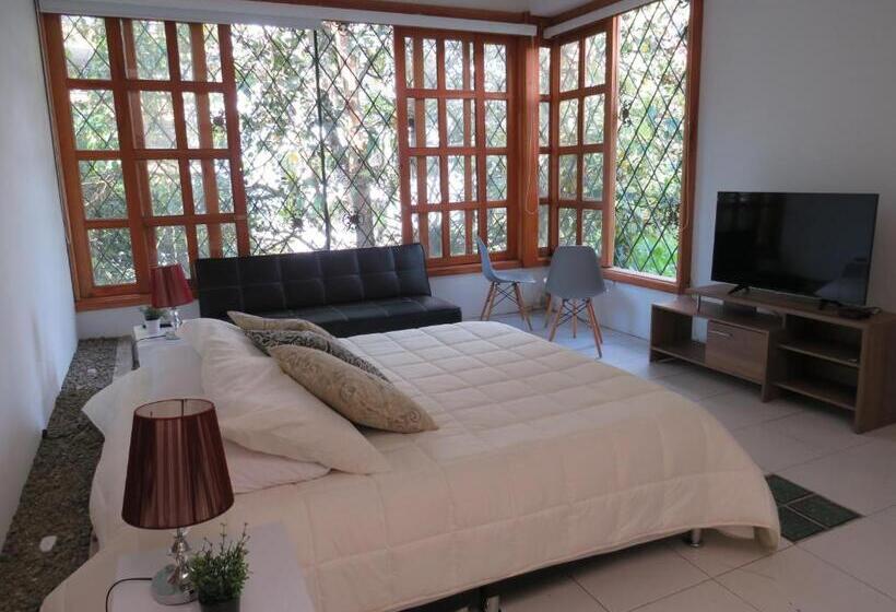 غرفة قياسية ثلاثية, Albore Hostel Pereira