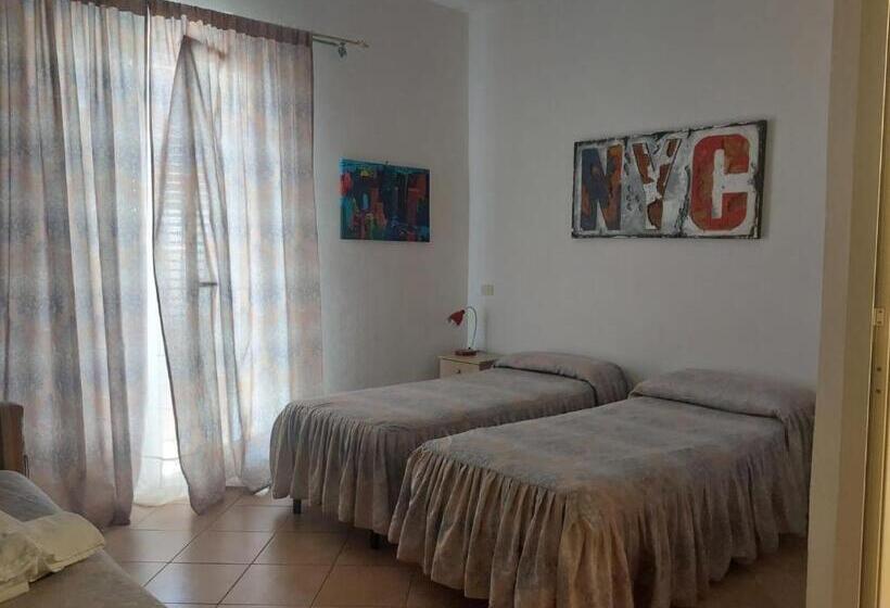 Номер Стандарт с Балконом, B&b Giada