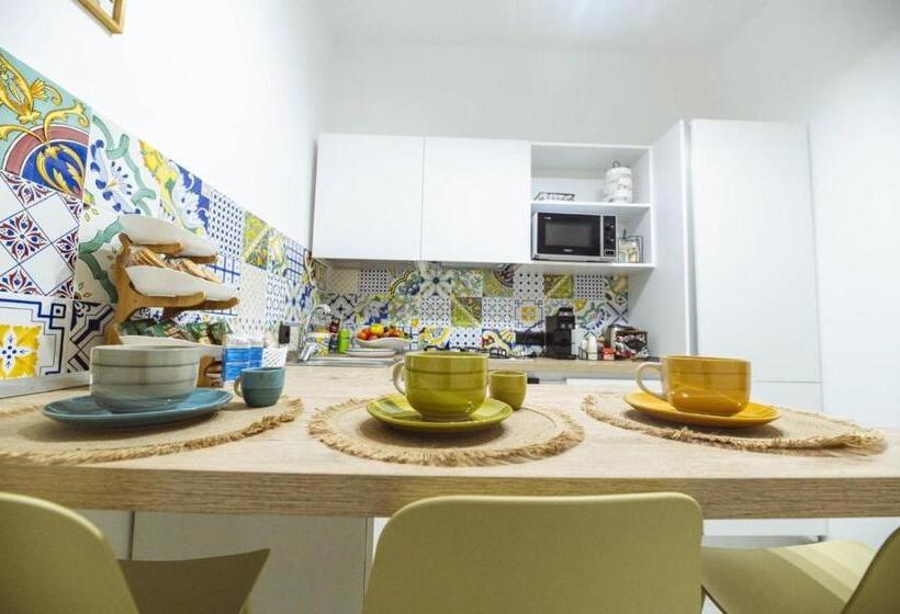 غرفة قياسية مزوَّدة بشُرفة, Casa Avignone