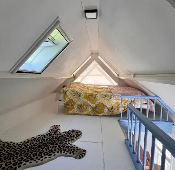 ガーデンビューのスタンダードワンルーム, Lingeliefde Logement Complete Studio Met Eigen Keuken En Badkamer