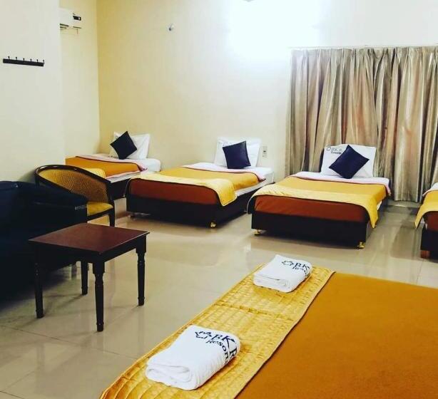 غرفة عائلية, Bkr Resorts