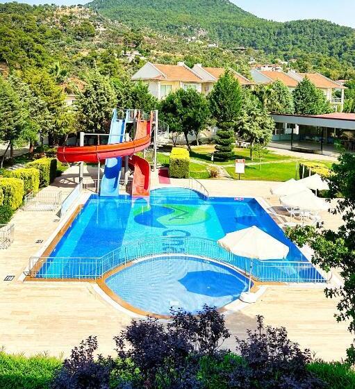 Апартаменты 1 Спальня с Балконом, Club Deep Blue Tatil Köyü