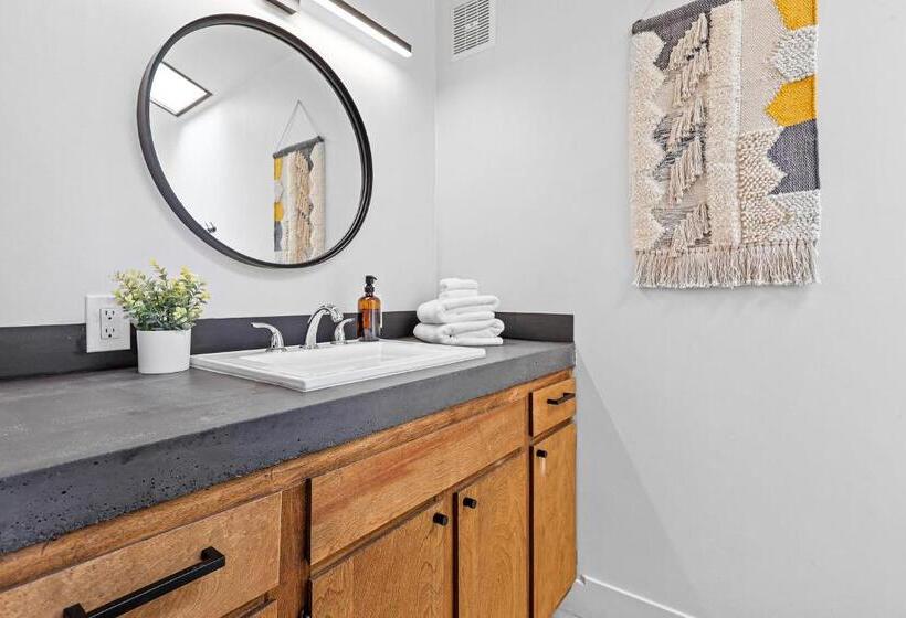 산 전망 스위트, Basecamp Lodge