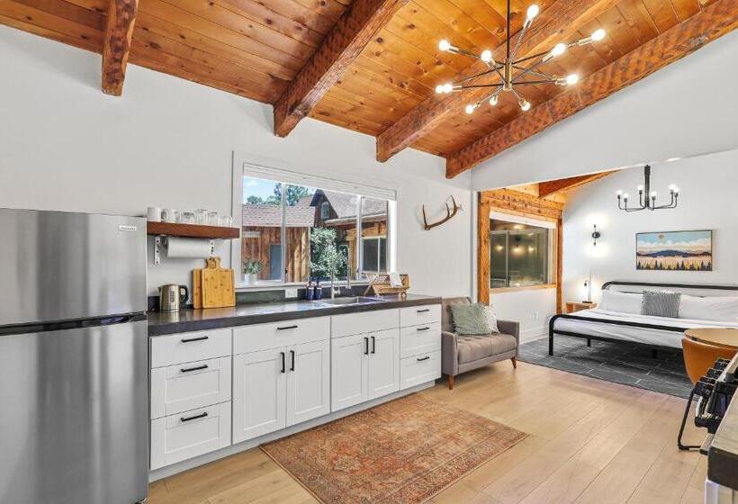 가든 전망 스위트, Basecamp Lodge