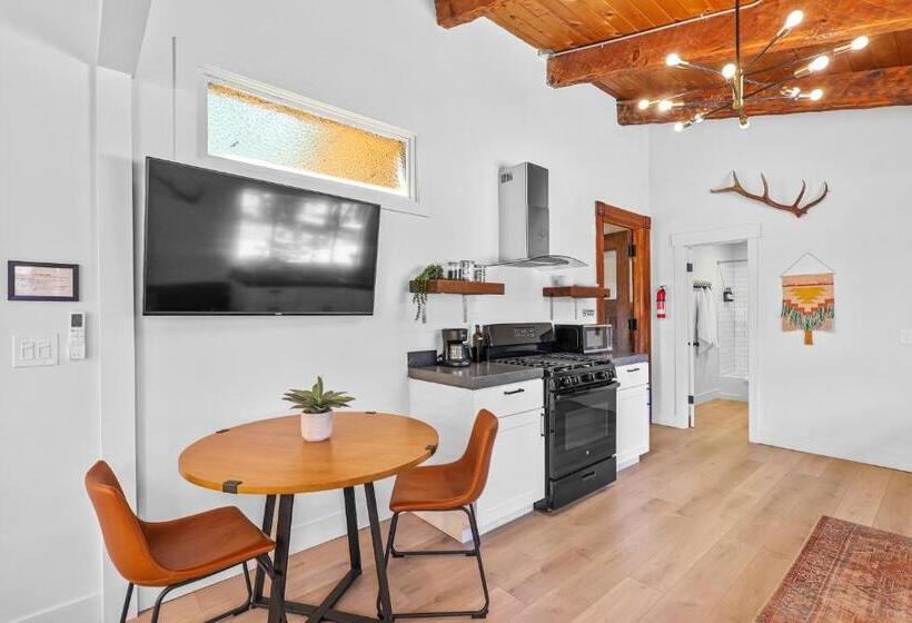 가든 전망 스위트, Basecamp Lodge