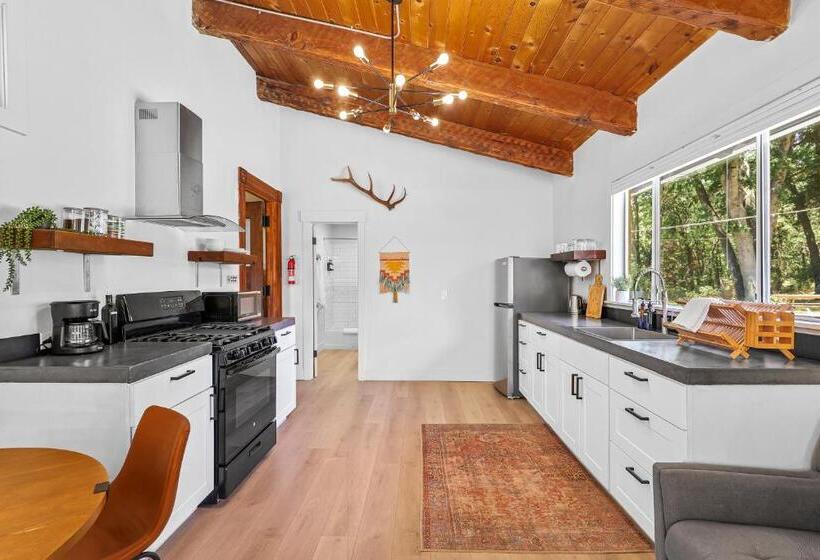 가든 전망 스위트, Basecamp Lodge