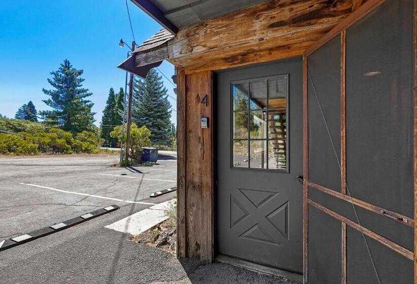 패밀리 방갈로, Basecamp Lodge