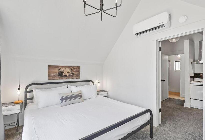 침실 2개 스위트, Basecamp Lodge