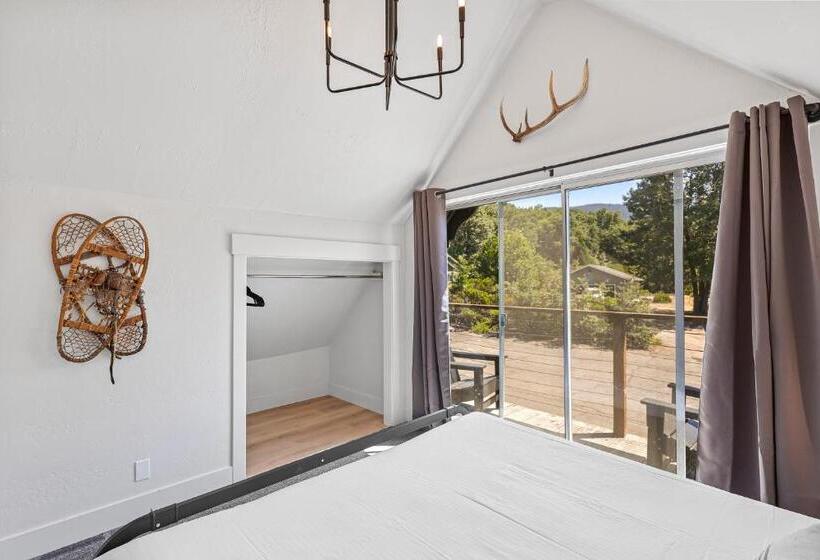 침실 2개 스위트, Basecamp Lodge