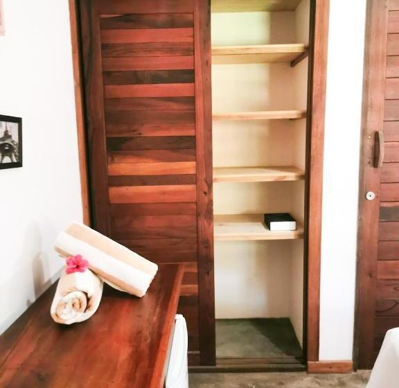 غرفة قياسية مزوَّدة بتراس, Jardin D éole   Boutique