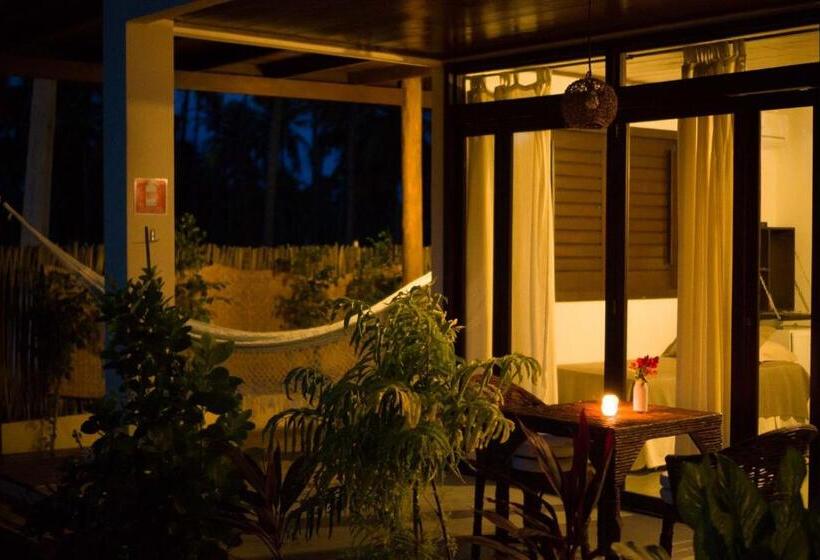 غرفة قياسية مزوَّدة بجاكوزي, Lar Riviera