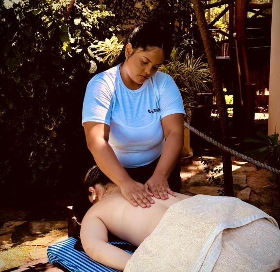 جناح عائلي, Lar Riviera