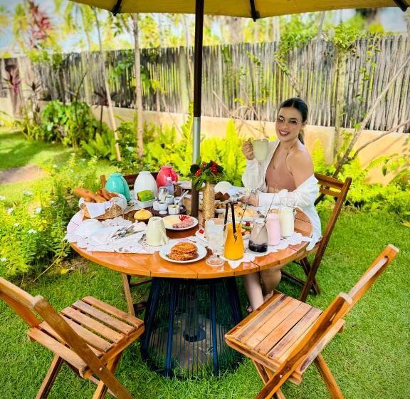 جناح عائلي, Lar Riviera