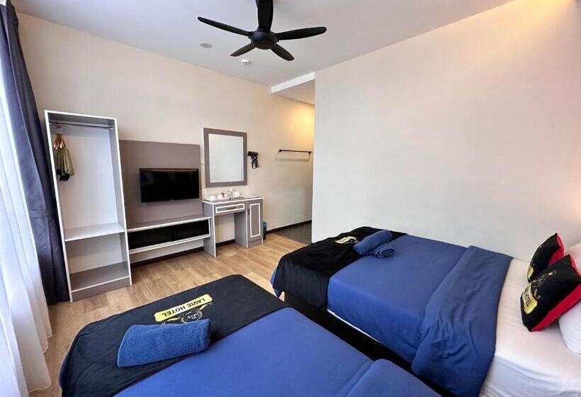 חדר סטנדרט לשלושה, Lavie At Centrum