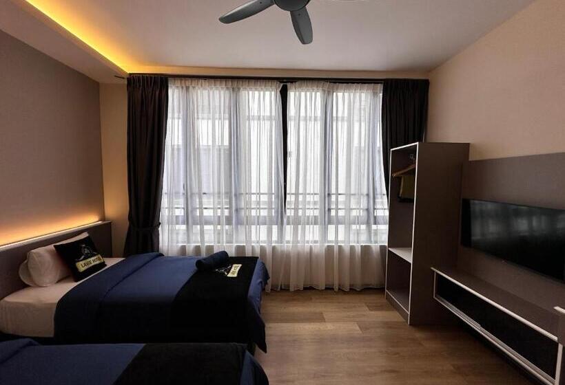 חדר סטנדרט לשלושה, Lavie At Centrum