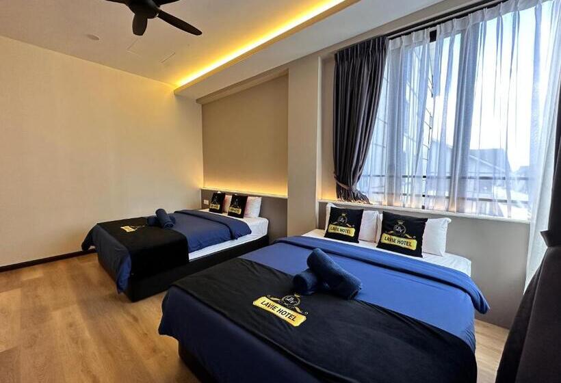 חדר סטנדרט לארבעה, Lavie At Centrum