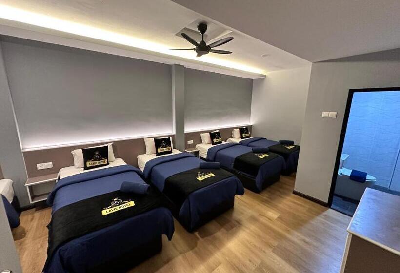 דירת שני חדרים, Lavie At Centrum